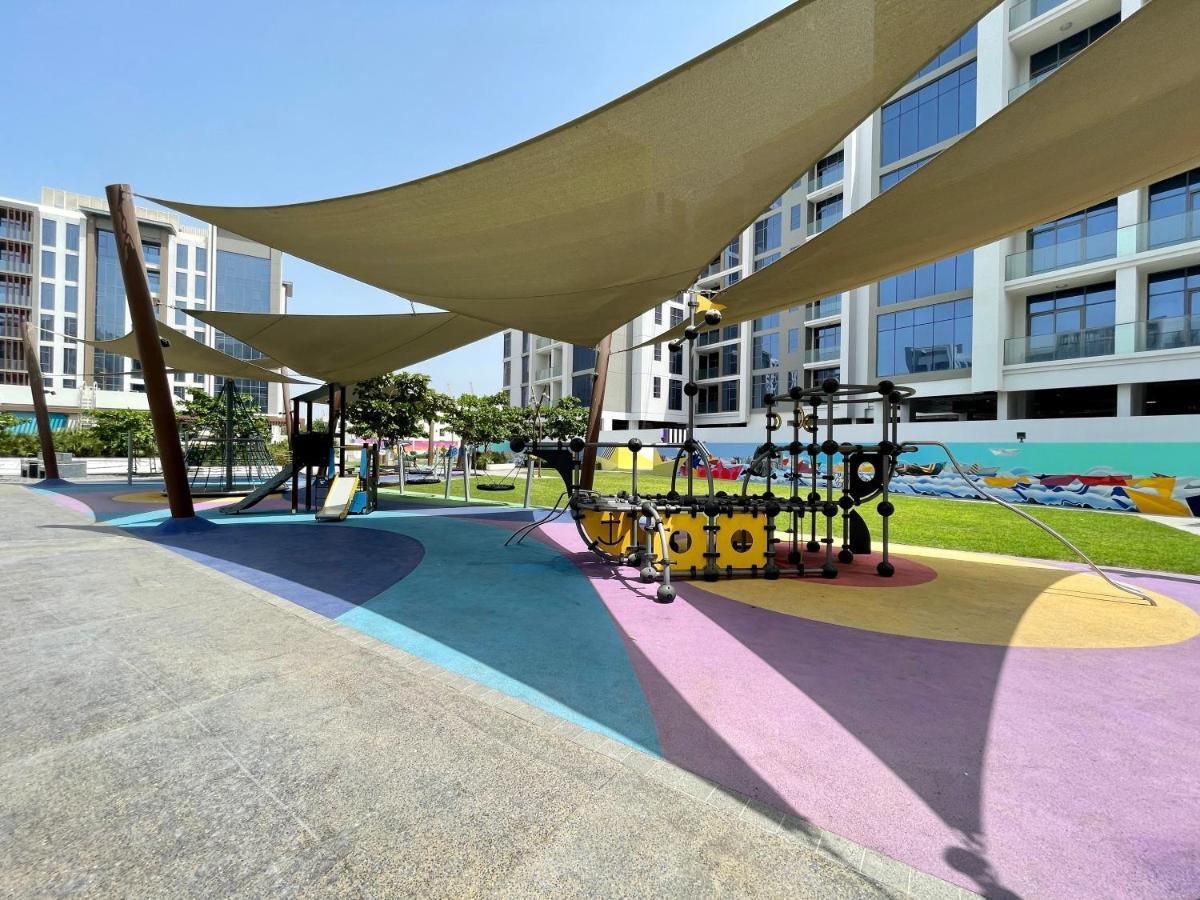 Hyatt Place Dubai Jumeirah Residences Bagian luar foto
