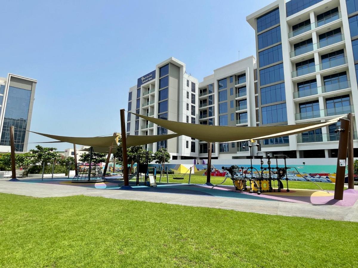Hyatt Place Dubai Jumeirah Residences Bagian luar foto