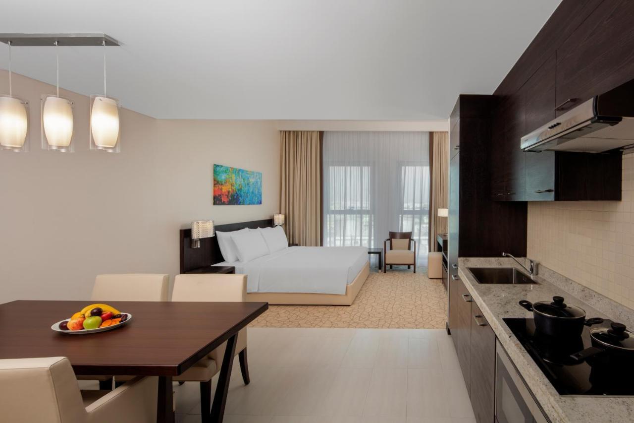 Hyatt Place Dubai Jumeirah Residences Bagian luar foto