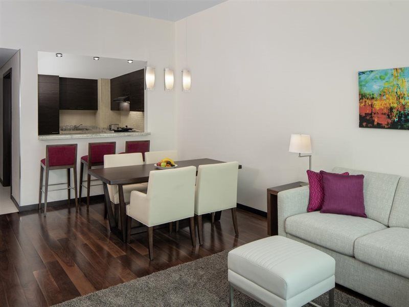 Hyatt Place Dubai Jumeirah Residences Bagian luar foto